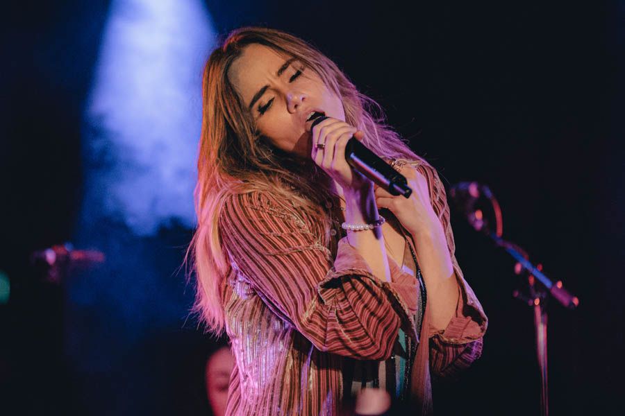 Suki Waterhouse at The Sound At The Del Mar Fairgrounds