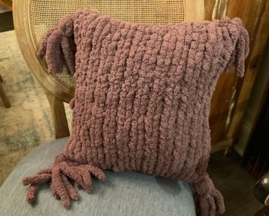 Knit Fluffy Pillow 