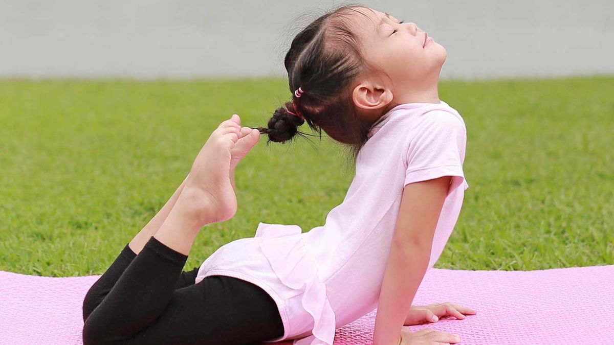 Kid Yoga With Miss Sara & Miss Annie