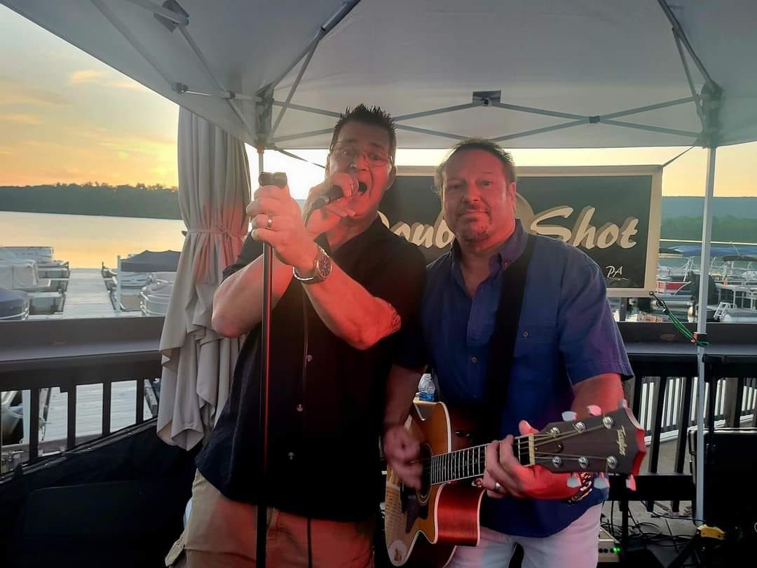 Double Shot Duo Rocks the Lakeside Lounge at Beech Mountain!