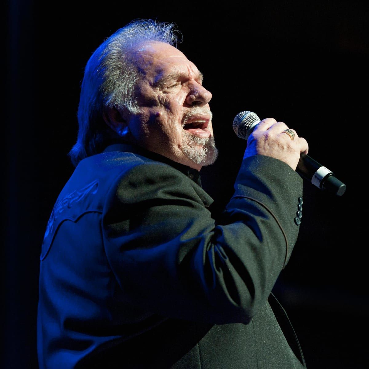 Gene Watson at Pines Theater - TX