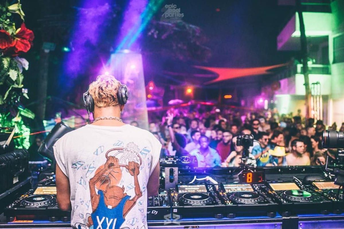 Mau P Pool Party (Concert), Kimpton Surfcomber Hotel, Miami Beach, 21 ...