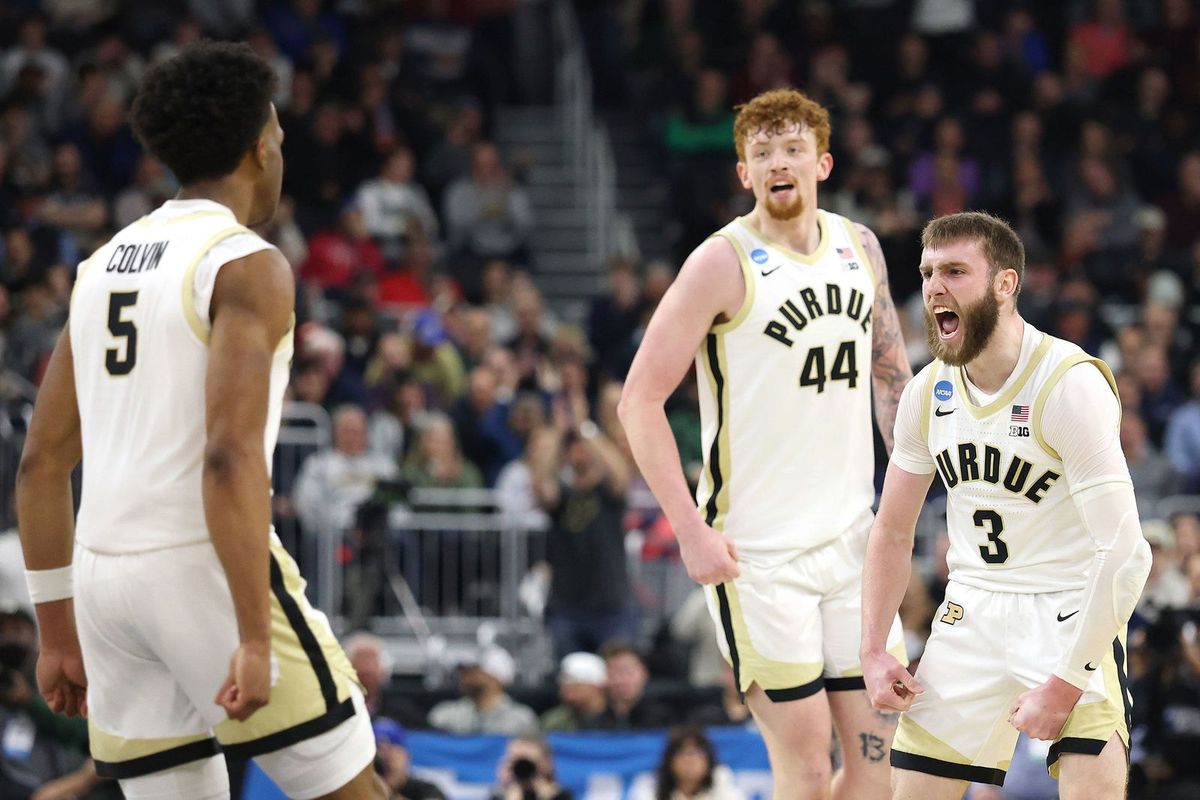 Parking Montana Grizzlies at Louisville Cardinals Mens Basketball
