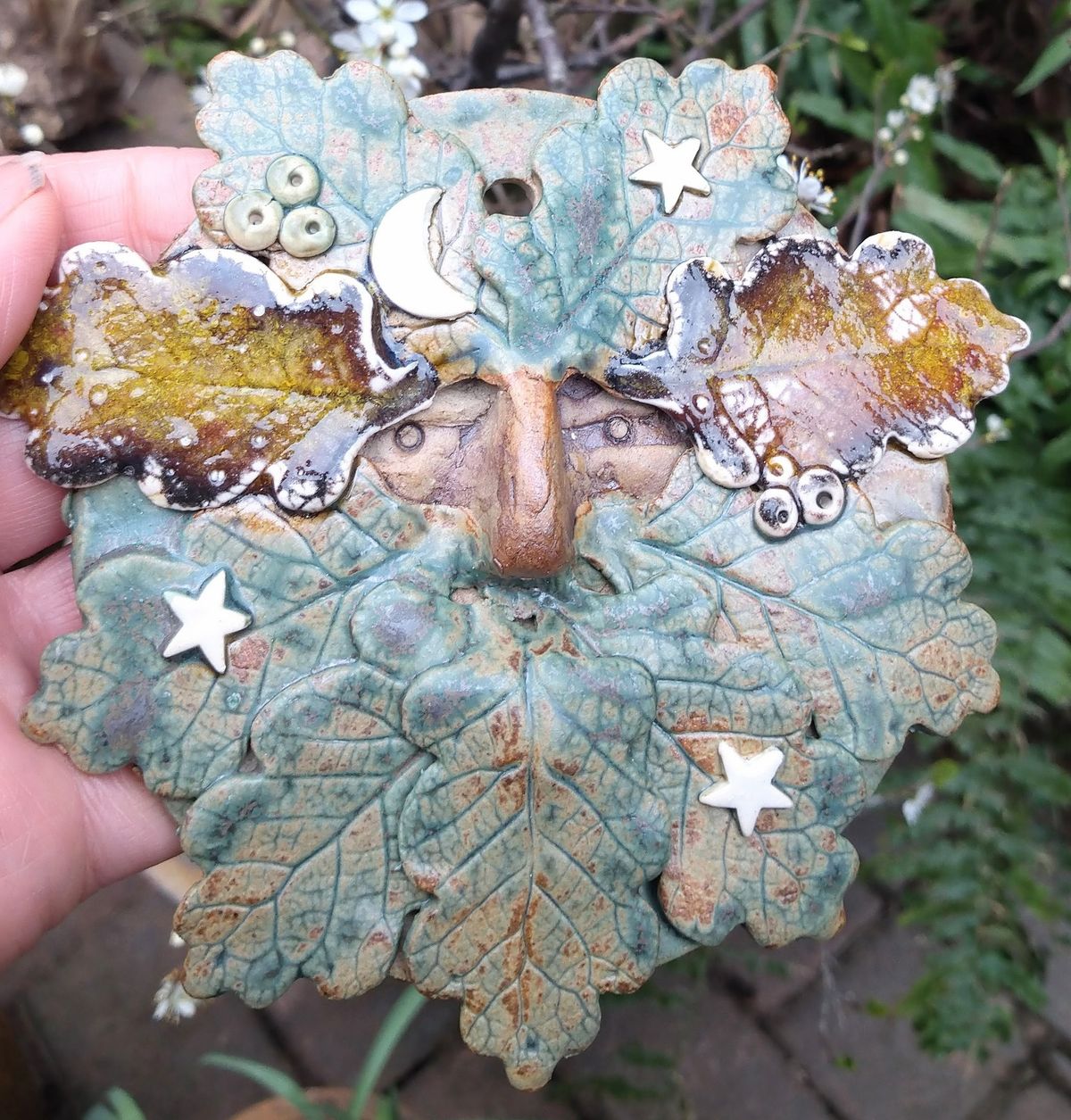 Make a 14cms diameter Green Man\/Woman plaque with Karen Raithby on Saturday 8th February, 2025