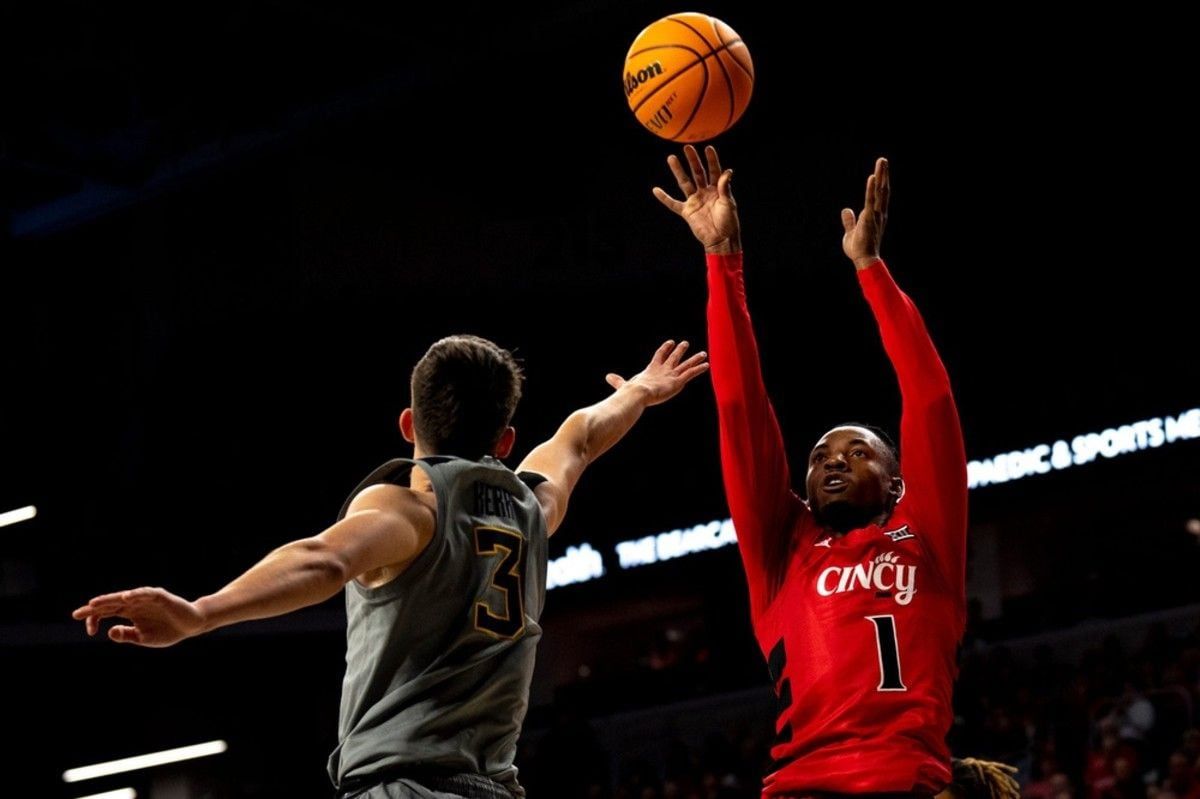 West Virginia Mountaineers at Cincinnati Bearcats Mens Basketball