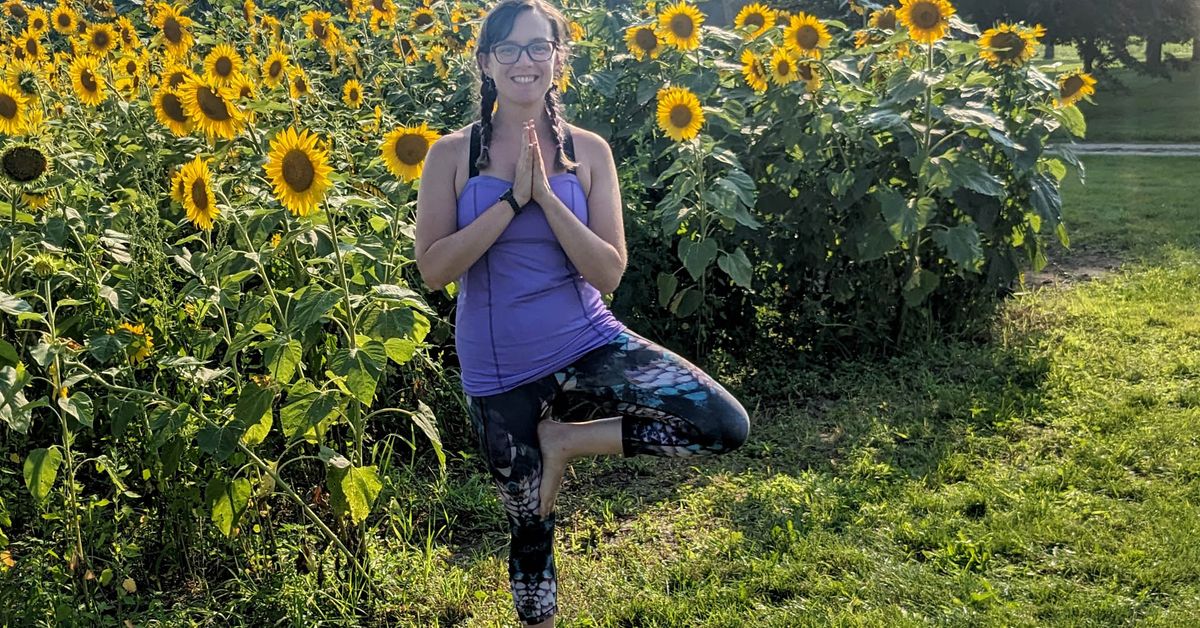 YOGA in the Sunflowers