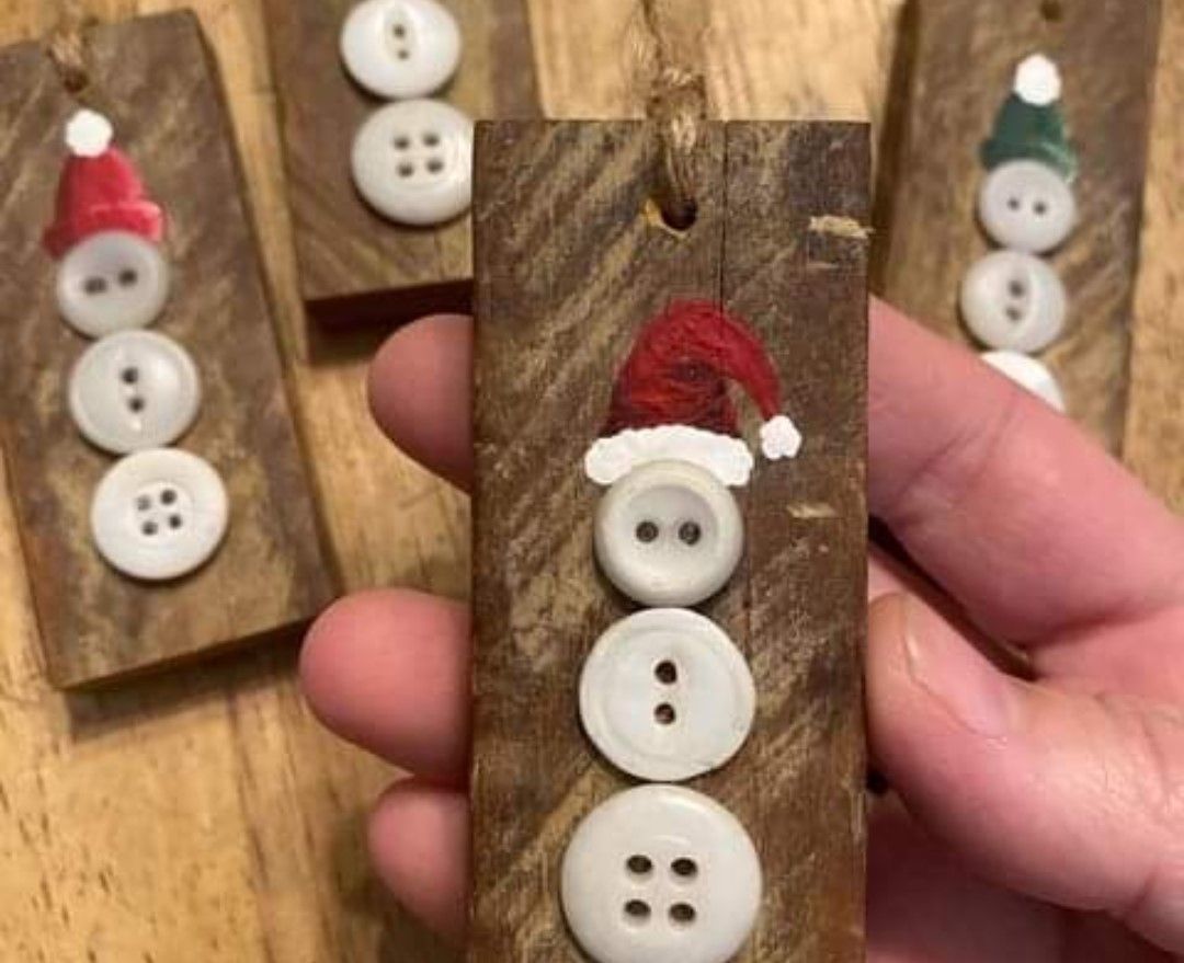 Button Snowman Hanger craft drop-in session