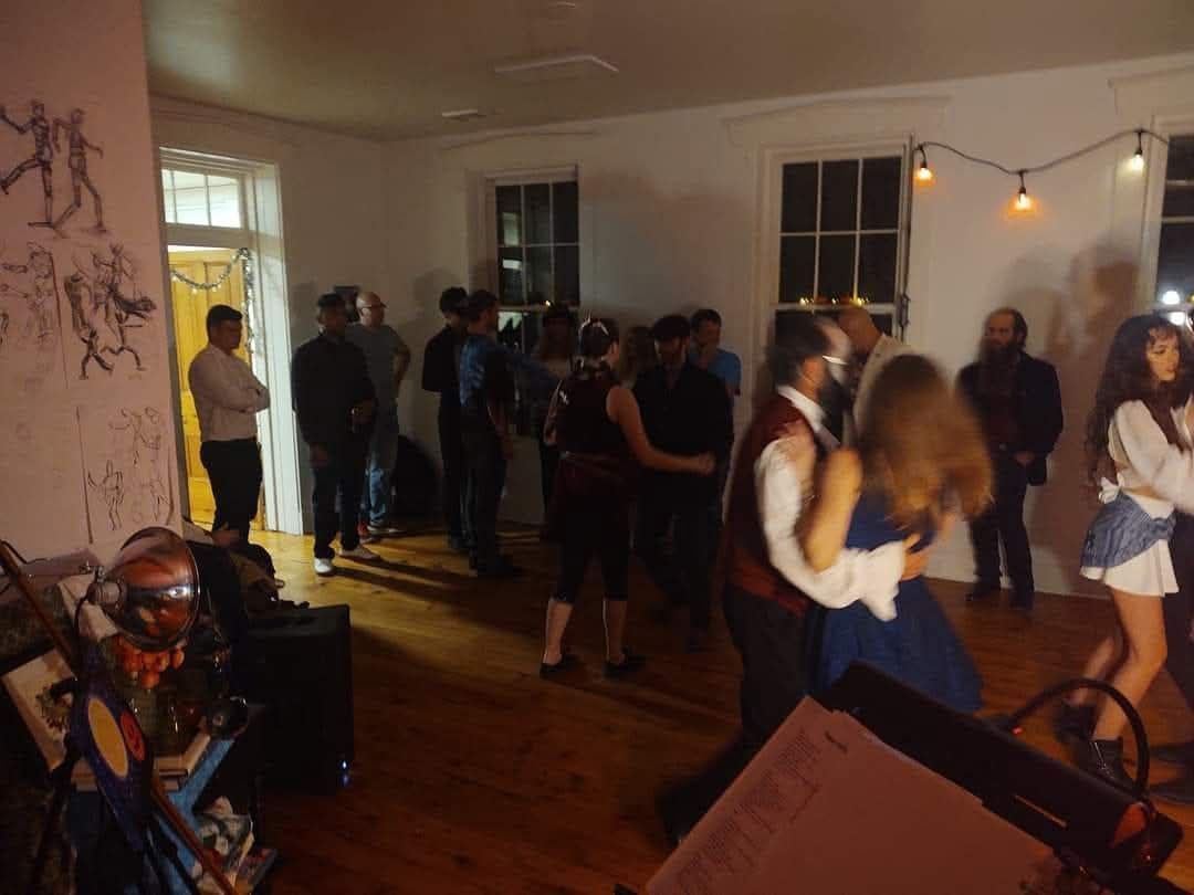 DJ Swing Dance @Piggy Hill Art Studio 