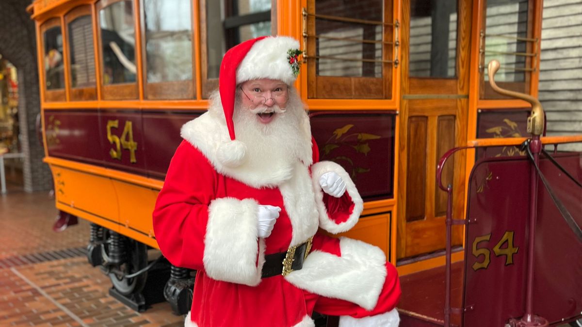 Photos with Santa at the Grand Rapids Public Museum