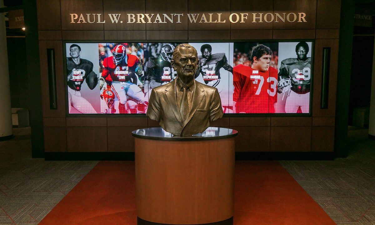 Bryant Bulldogs at Brown Bears Mens Basketball