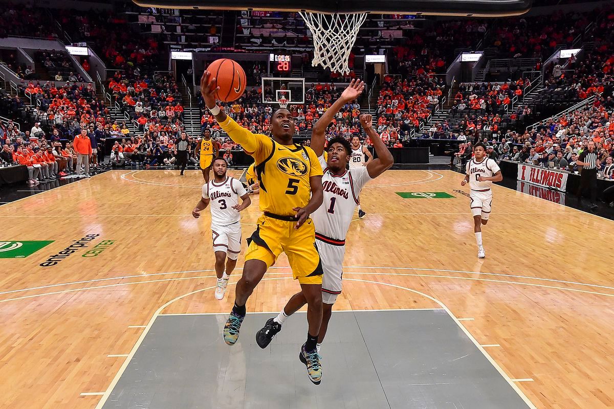 Illinois Fighting Illini at Missouri Tigers Mens Basketball