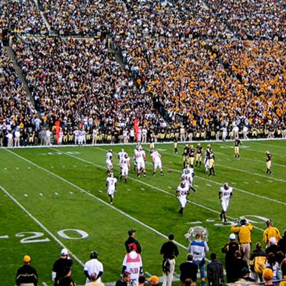 Georgia Tech Yellow Jackets at Colorado Buffaloes Football at Folsom Field Stadium