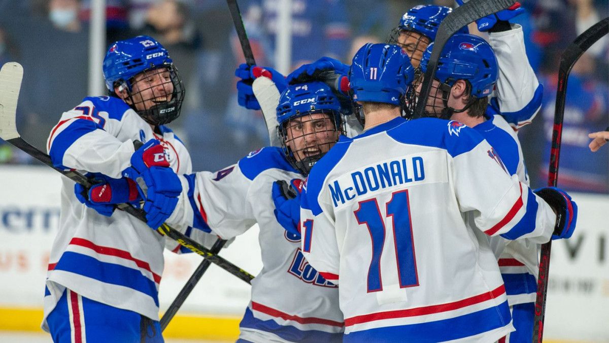 UMass Minutemen at UMass Lowell River Hawks Mens Hockey