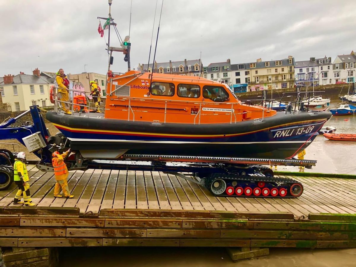 RNLI charity cream tea