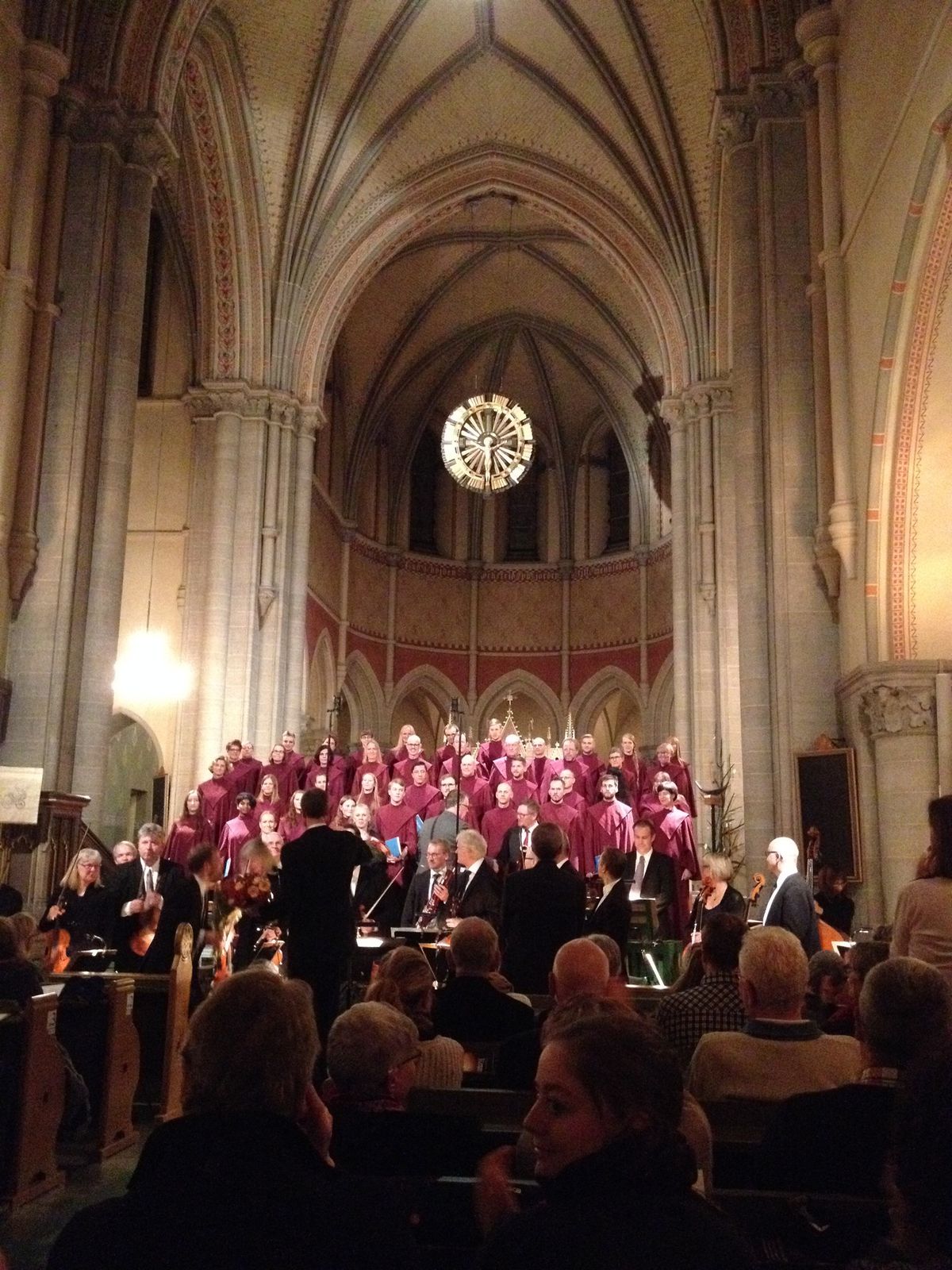 Bachkantater i OP med Drottningholms Barockensemble och tre k\u00f6rer