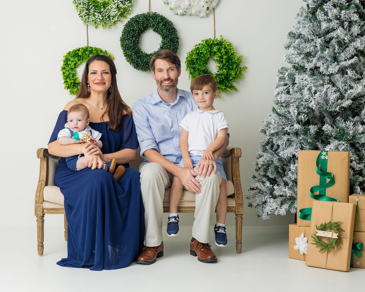 Holiday Studio Pictures in Jacksonville, FL