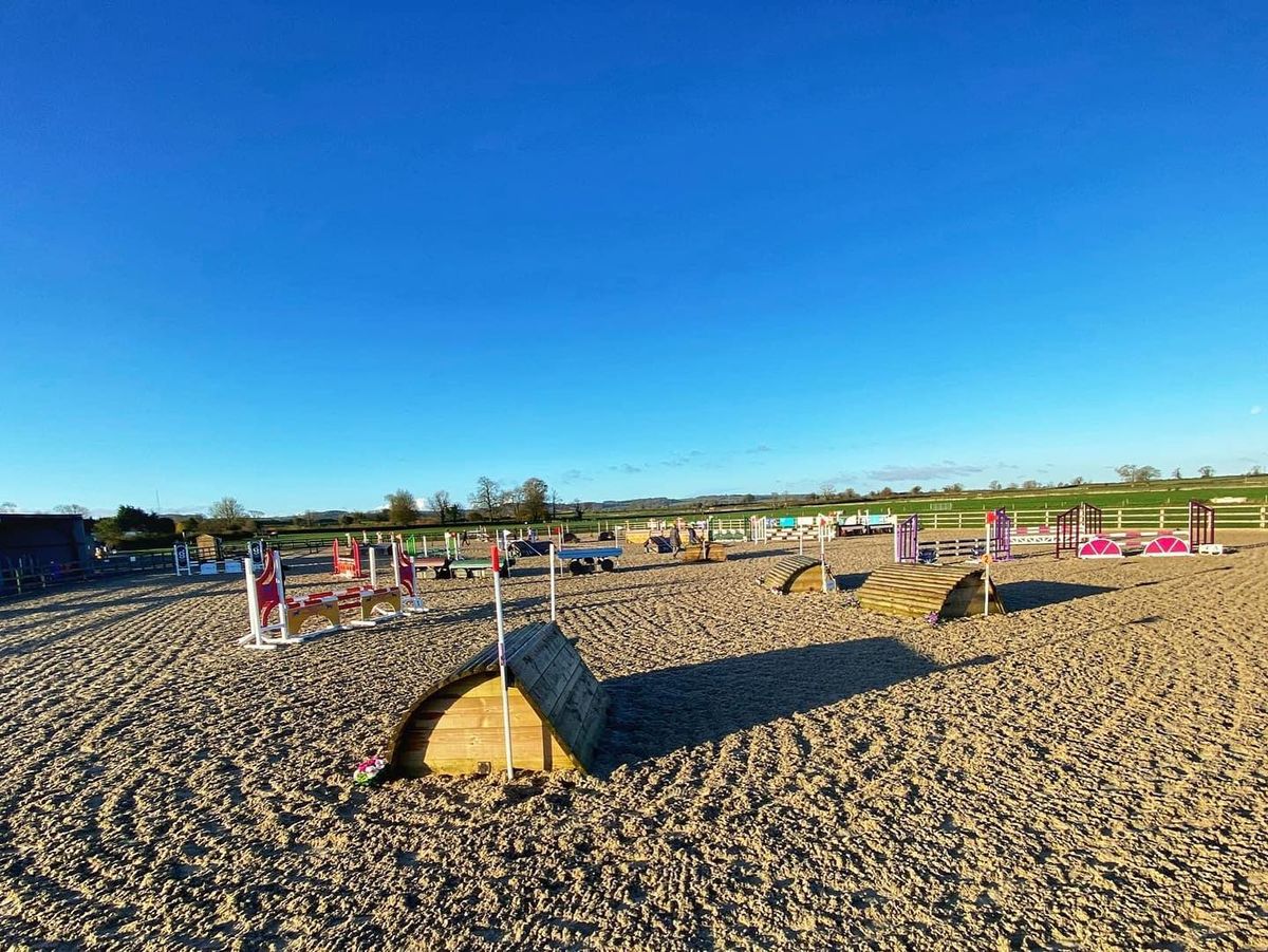 Arena XC\/Eventing Training with Freddy Taylor at MPEC, Feb 8th 