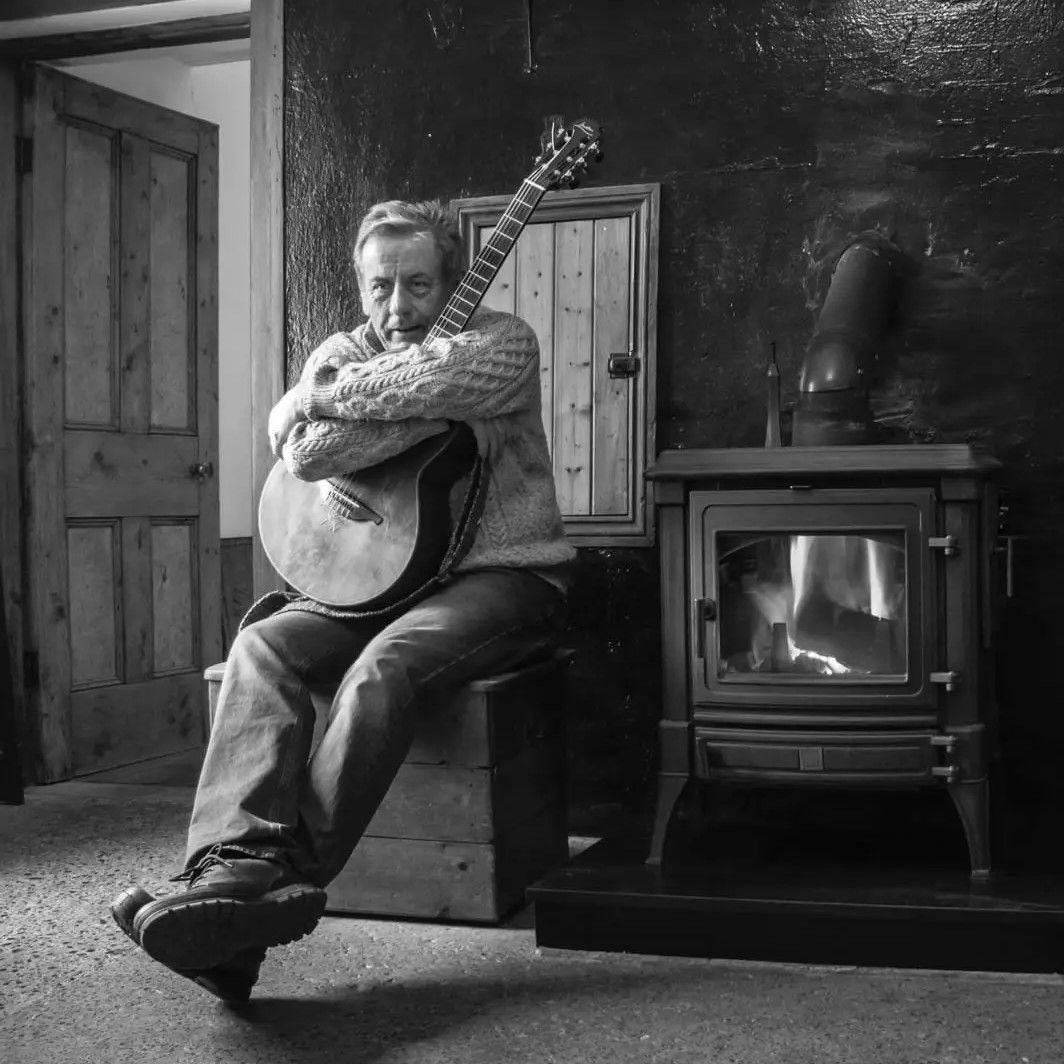 Luka Bloom \/\/  The Seant\u00ed Bar, Kilmacow ***CANCELLED***