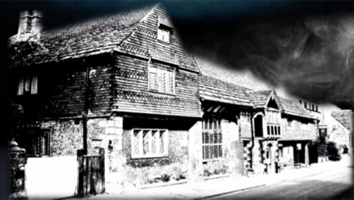 Looking for ghosts at Anne of Cleves' house (Lewes) 07\/12\/24