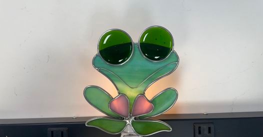 Glass Frog Nightlight\/Stake\/Suncatcher 07\/21 11:30am