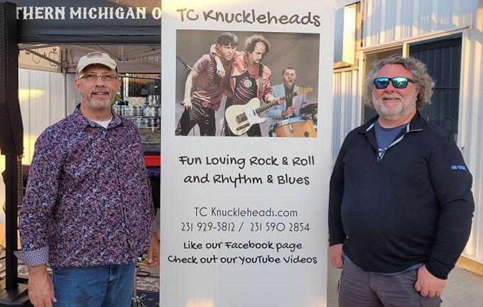 TC Knuckleheads DUO live at the Pull Barn!