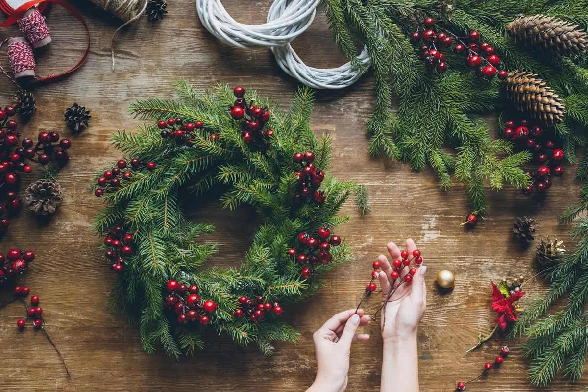 Wine & Wreath Night: Holiday Wreaths