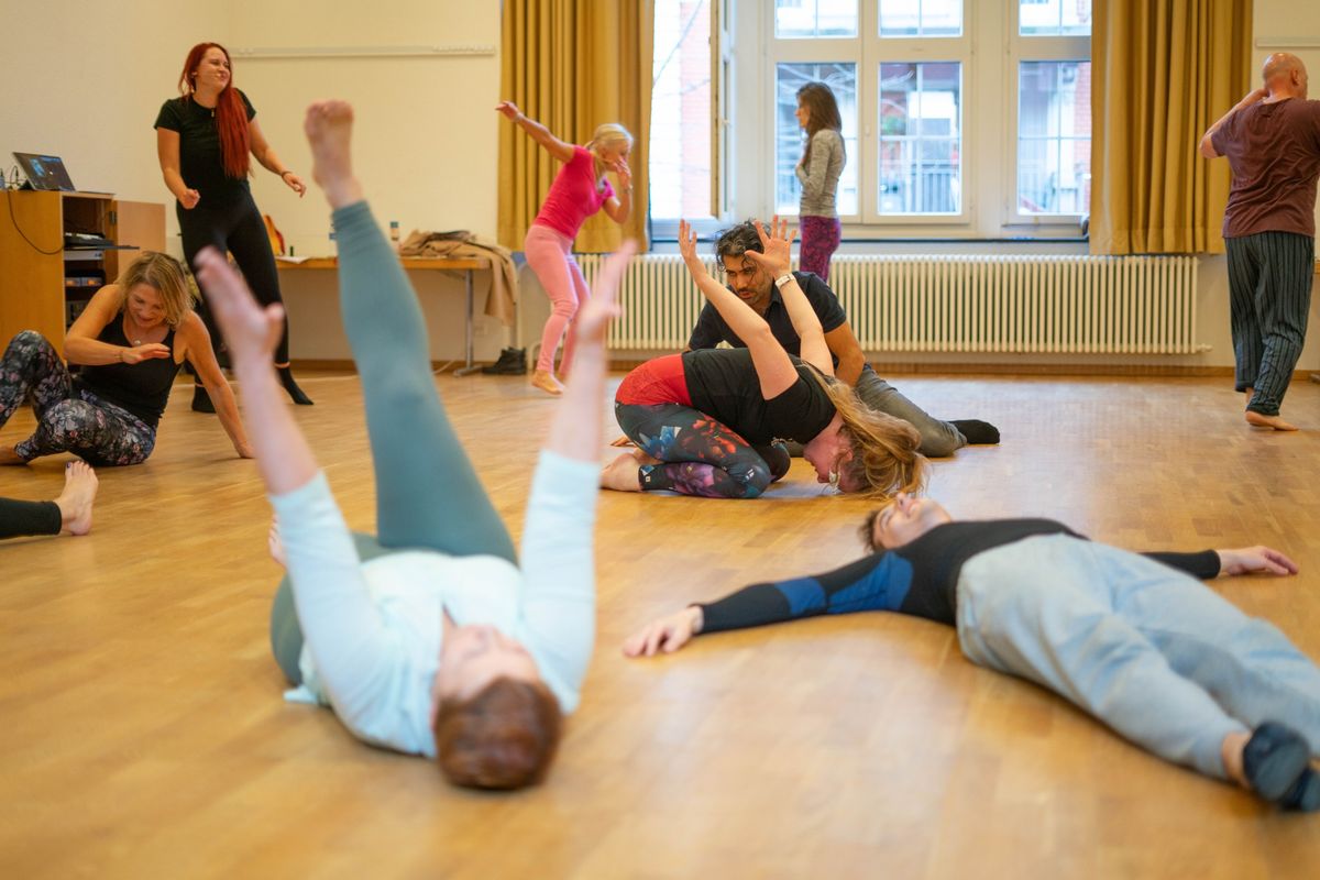 Conscious Dance Workshop in Zurich: Journey Within (Dance, Draw, Reflect)