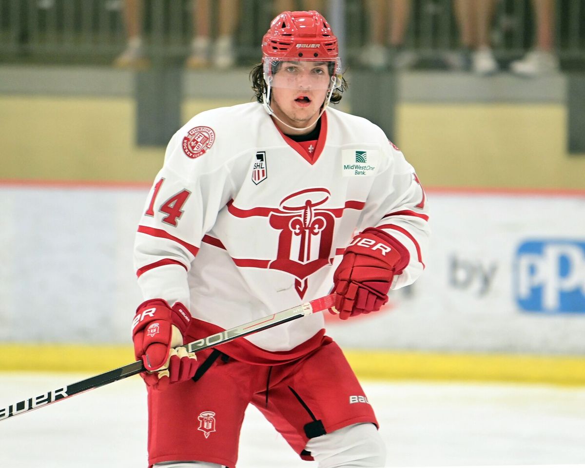 Sioux City Musketeers vs. Dubuque Fighting Saints