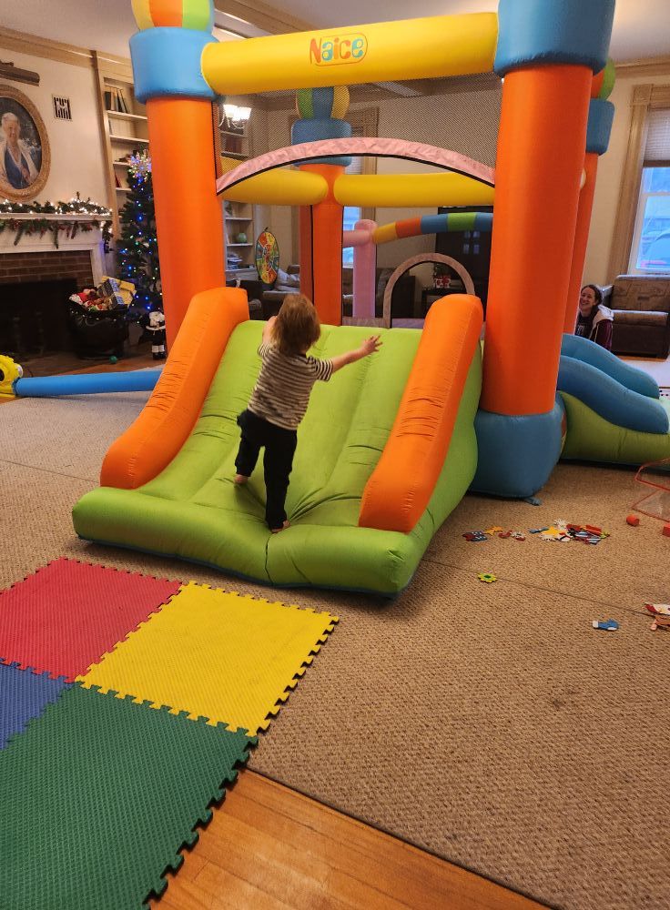 \ud83c\udf08Bounce House for Tots\u2b50\ufe0f