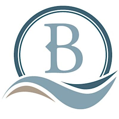 Bayfront On Sand Lake