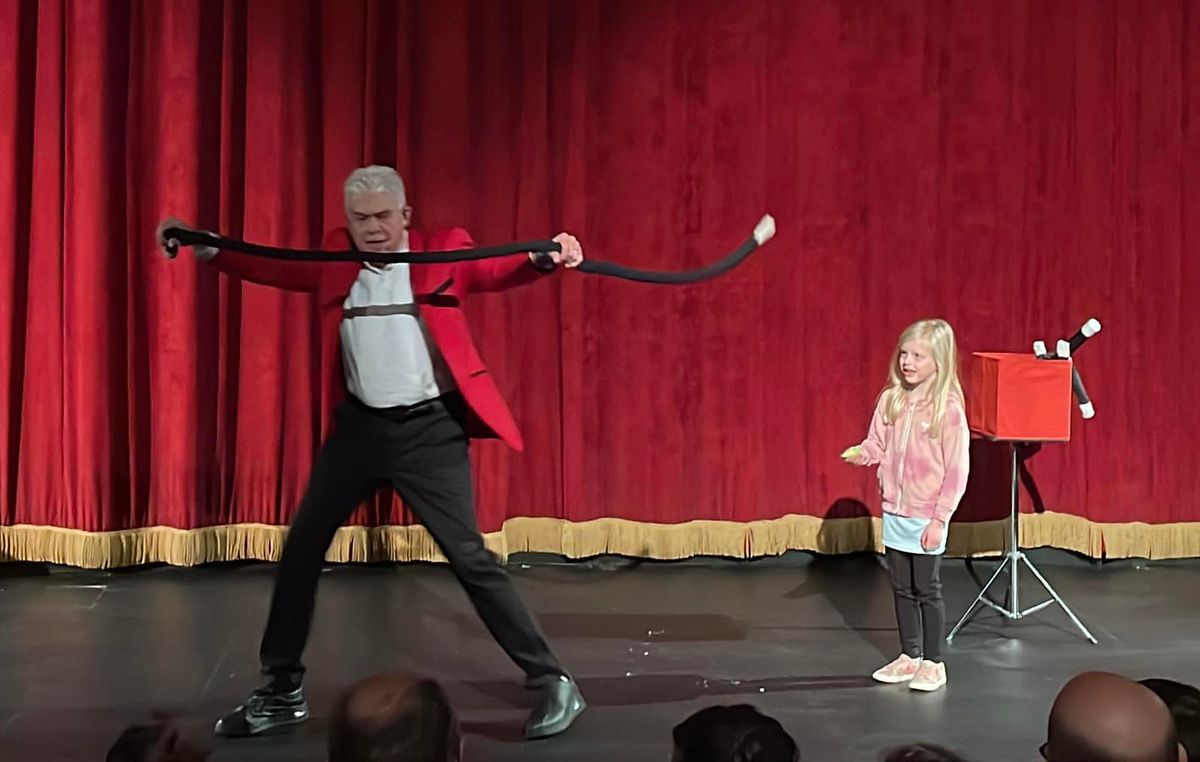 BJ Hickman - Magician at Palace Theatre Manchester