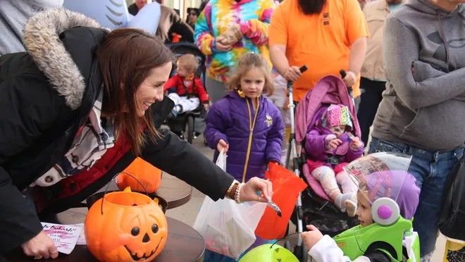 Downtown Waukesha Trick or Treating 2024