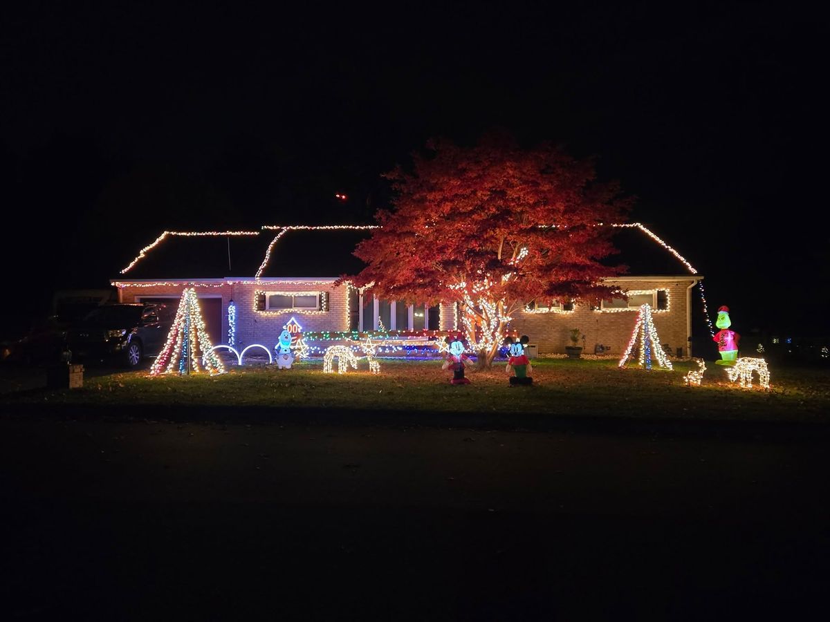 Christmas Lights at Quaker Hills 