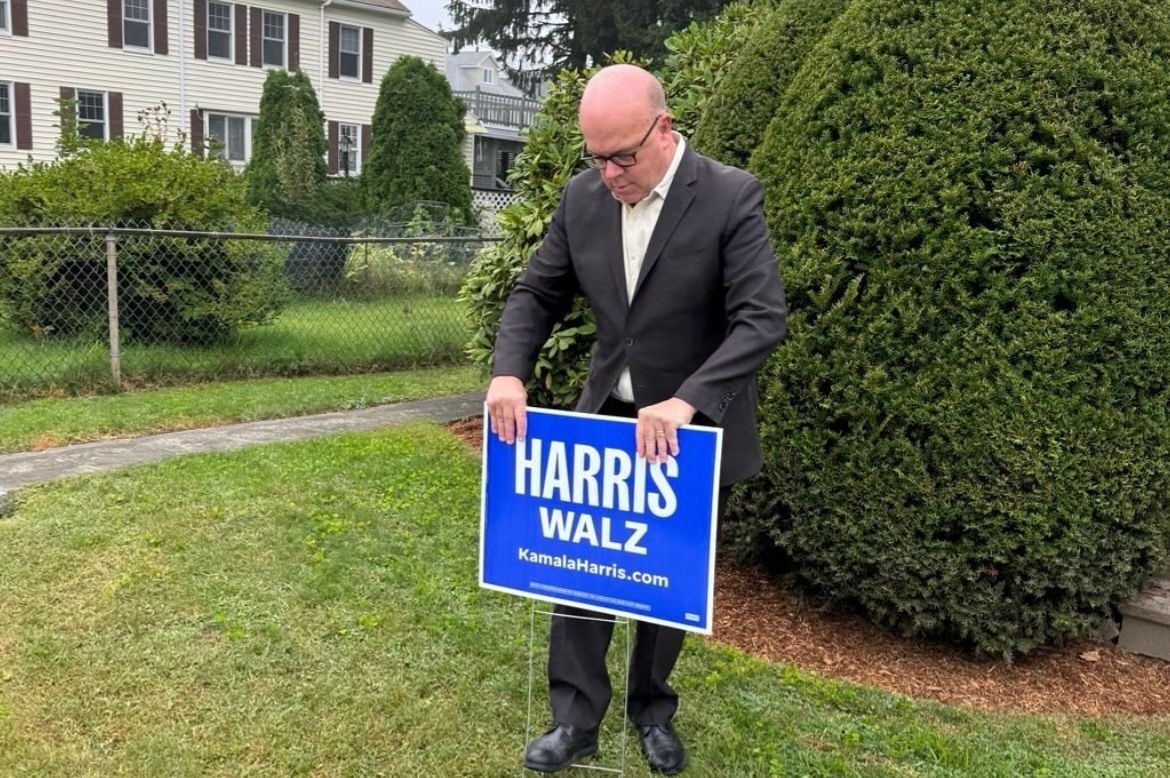 Join Team McGovern for a canvass for Kamala Harris and Tim Walz and the Democratic Ticket in NH