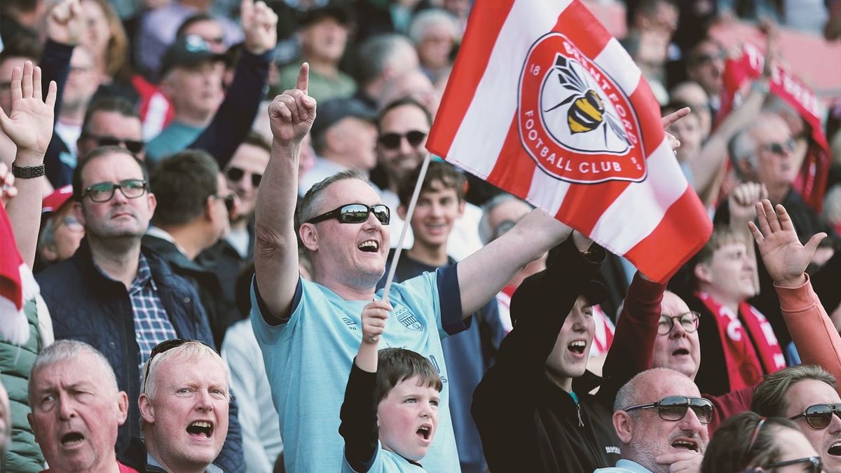 Brentford FC vs Manchester United FC at Gtech Community Stadium