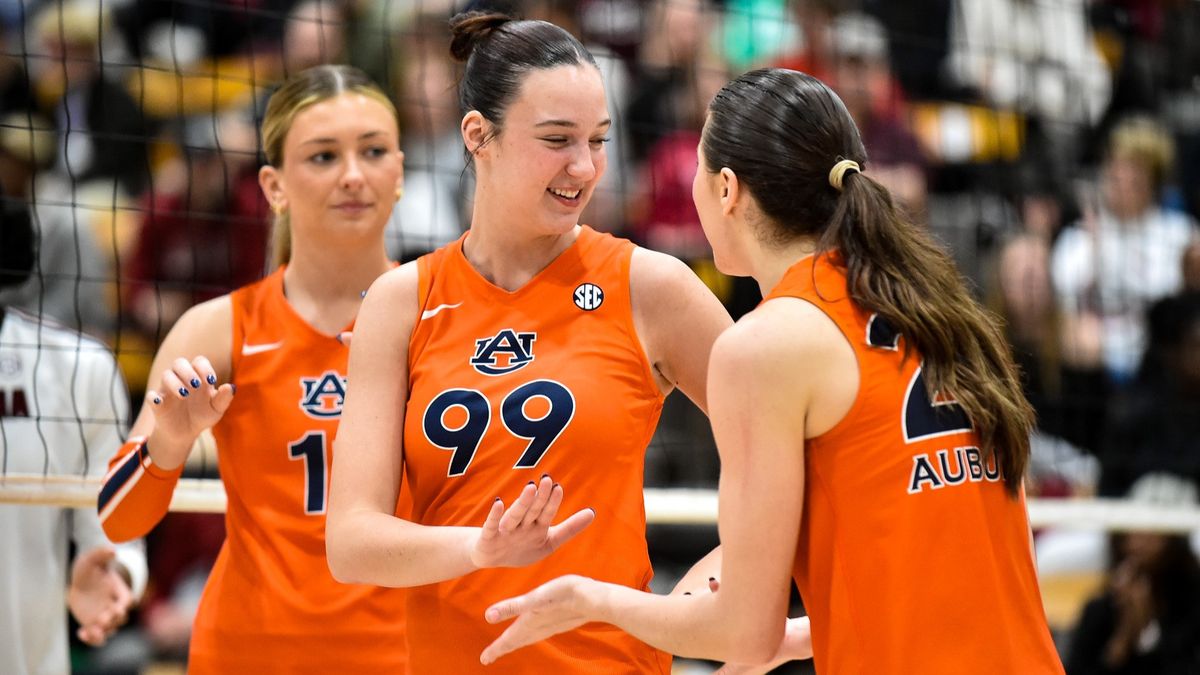 Auburn Tigers at Georgia Bulldogs Womens Gymnastics