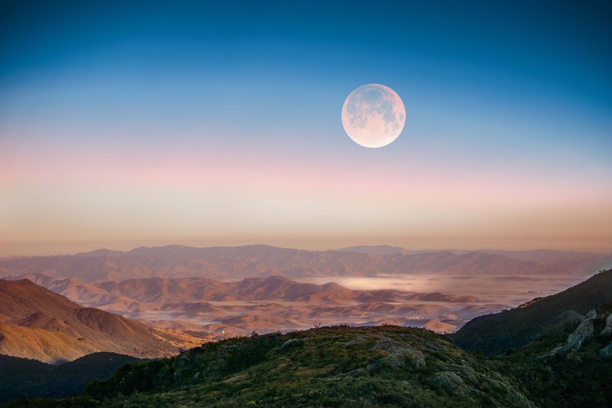 FULL MOON SOUND BATH: CULTIVATE GRATITUDE & ABUNDANCE (TIBETAN SINGING BOWLS + OCEAN DRUM)