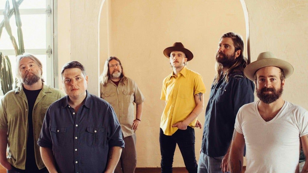 Trampled By Turtles w\/ Houndmouth
