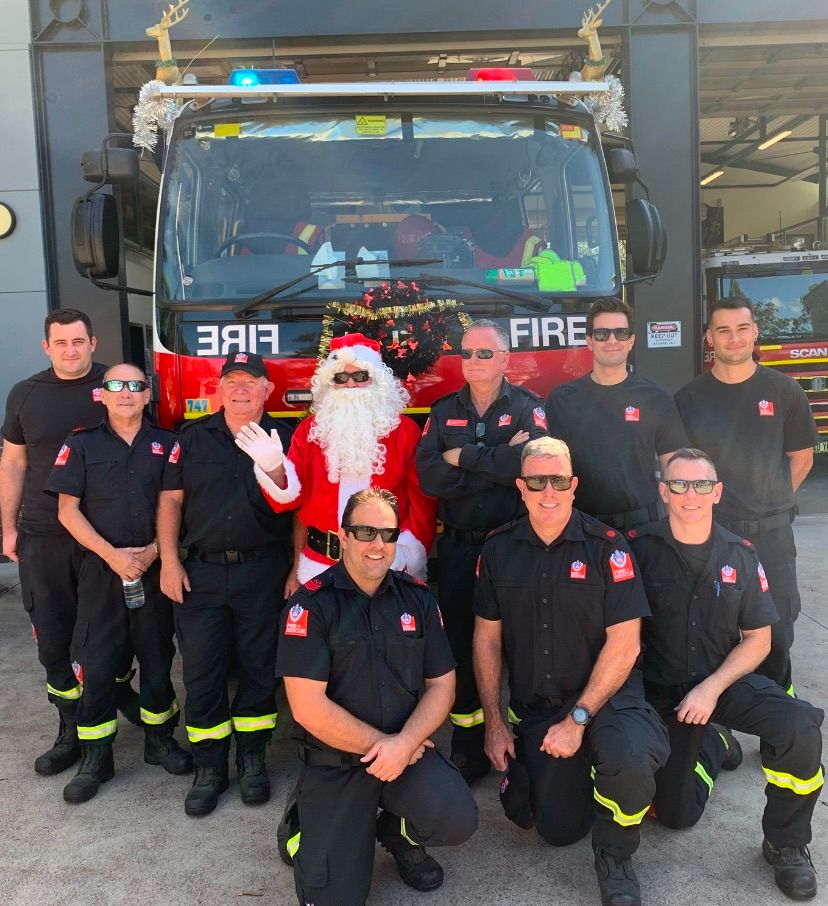 Tingira Heights Fire Station Christmas Eve Lollies