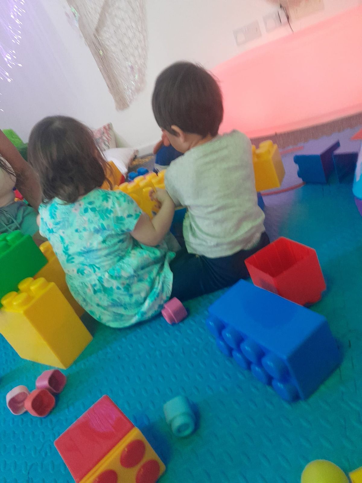 Celebrating the Bilingual Child - Sensory Play