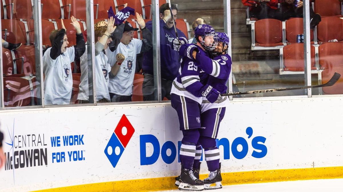 Parking St. Cloud State Huskies at St. Thomas Tommies Mens Hockey