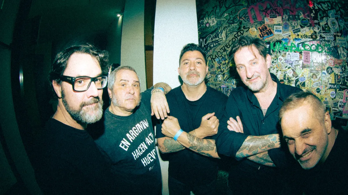 Pez, 360 in Elizabeth