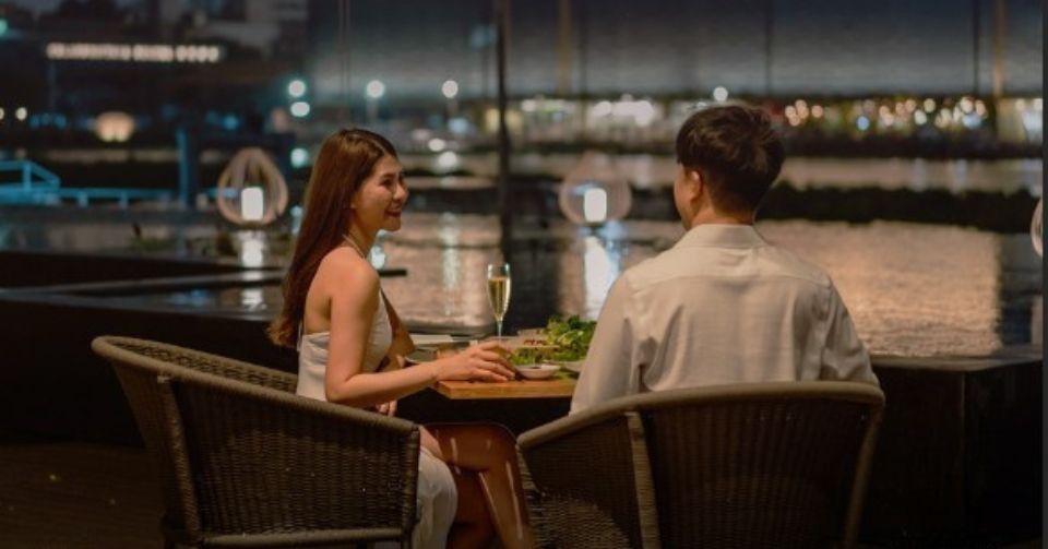 Valentine's by the River | FLOW's Romantic Dinner Buffet