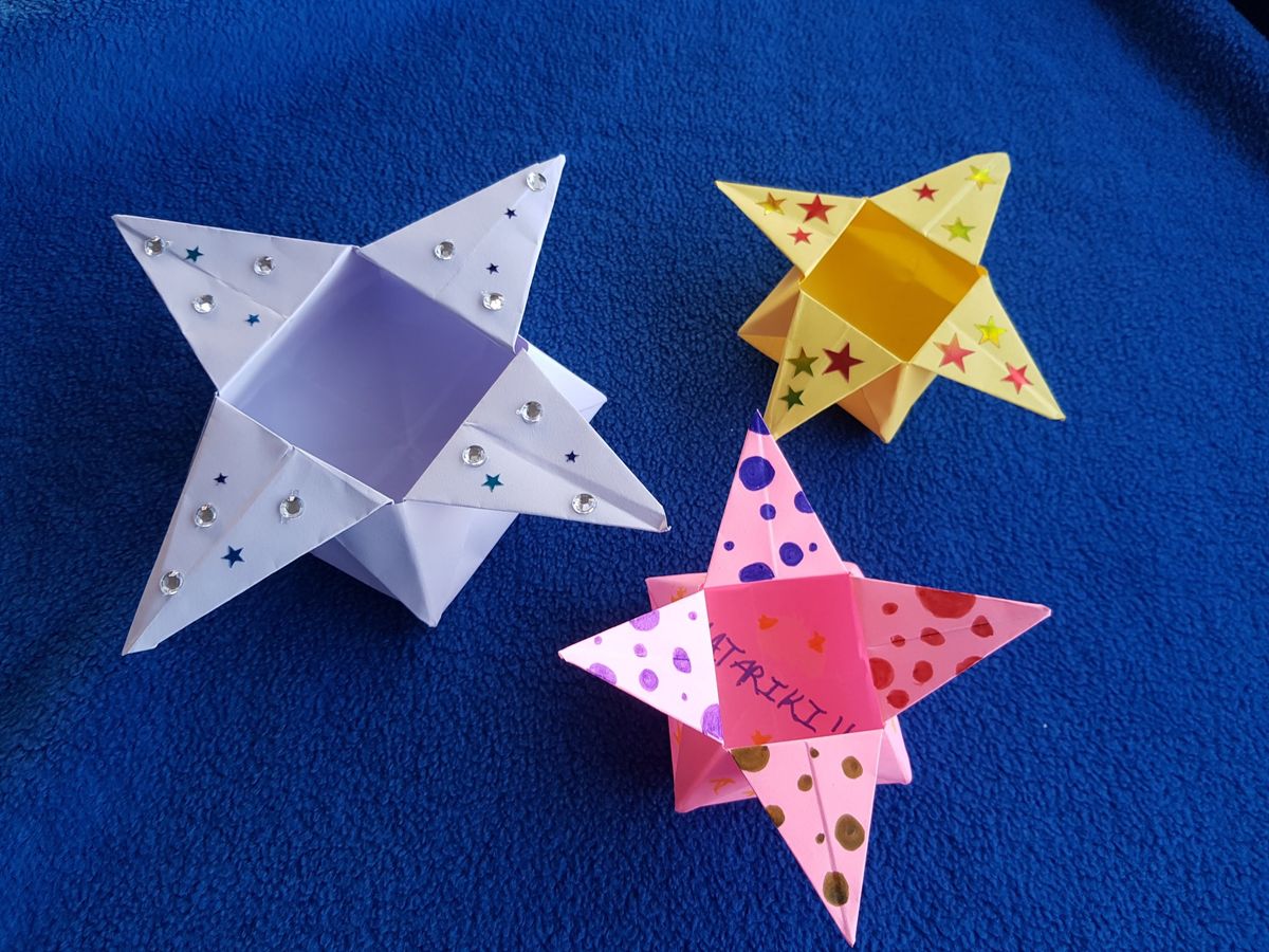 Origami Star Box - P\u014dhutukawa 