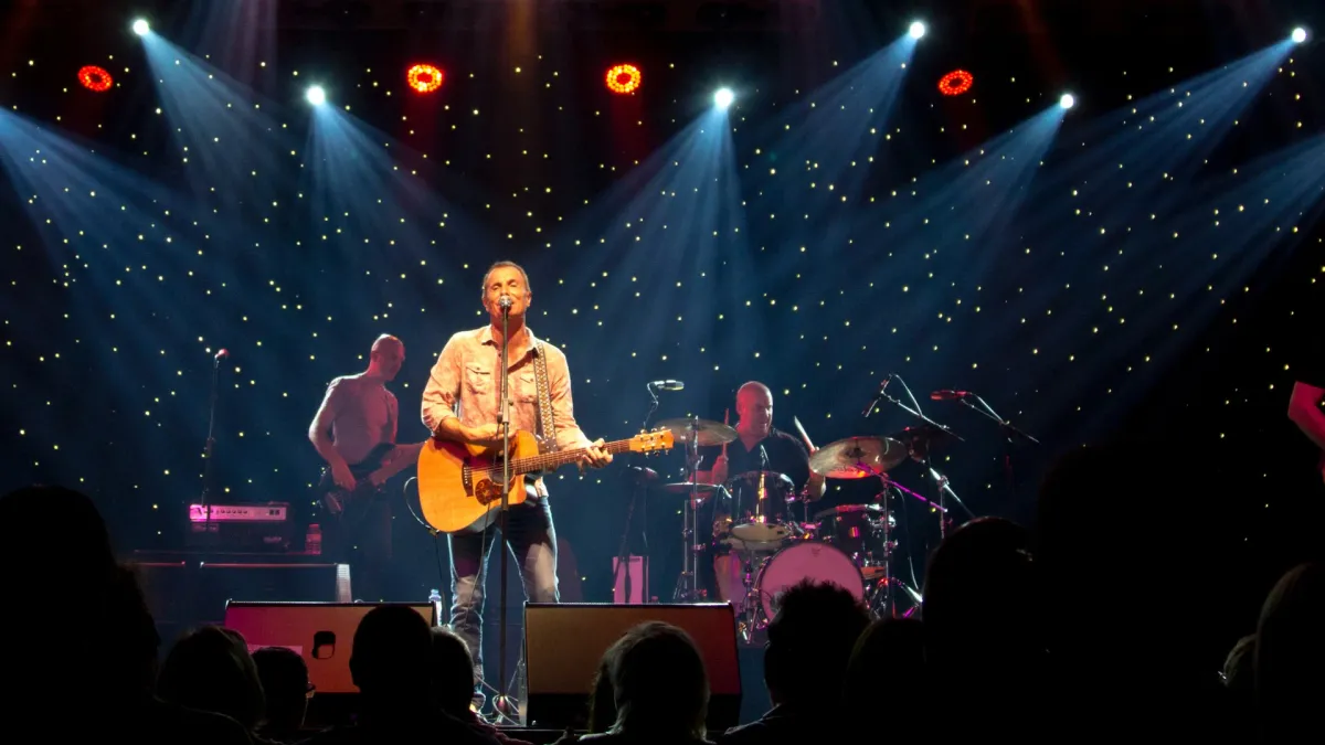 James Reyne in Birtinya