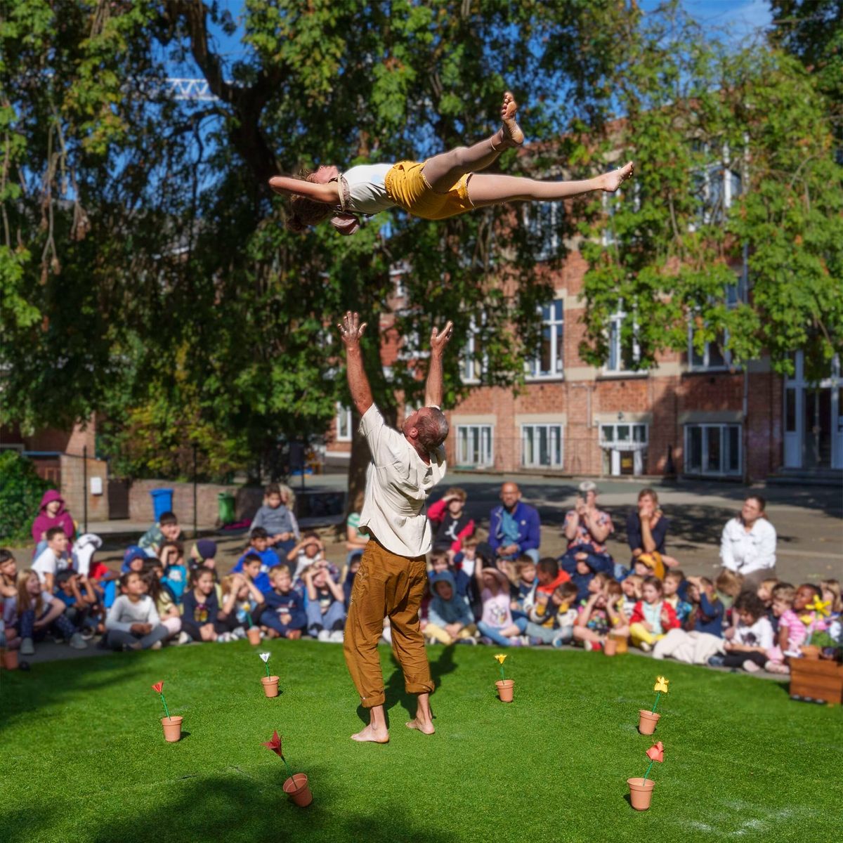 La Nuit du Cirque - Le Syndrome du Bourdon (Cie Balance Toi)