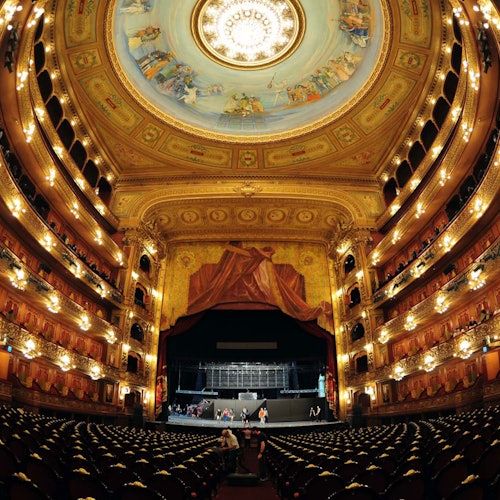 Tour a pie + Visita guiada al Teatro Col\u00f3n