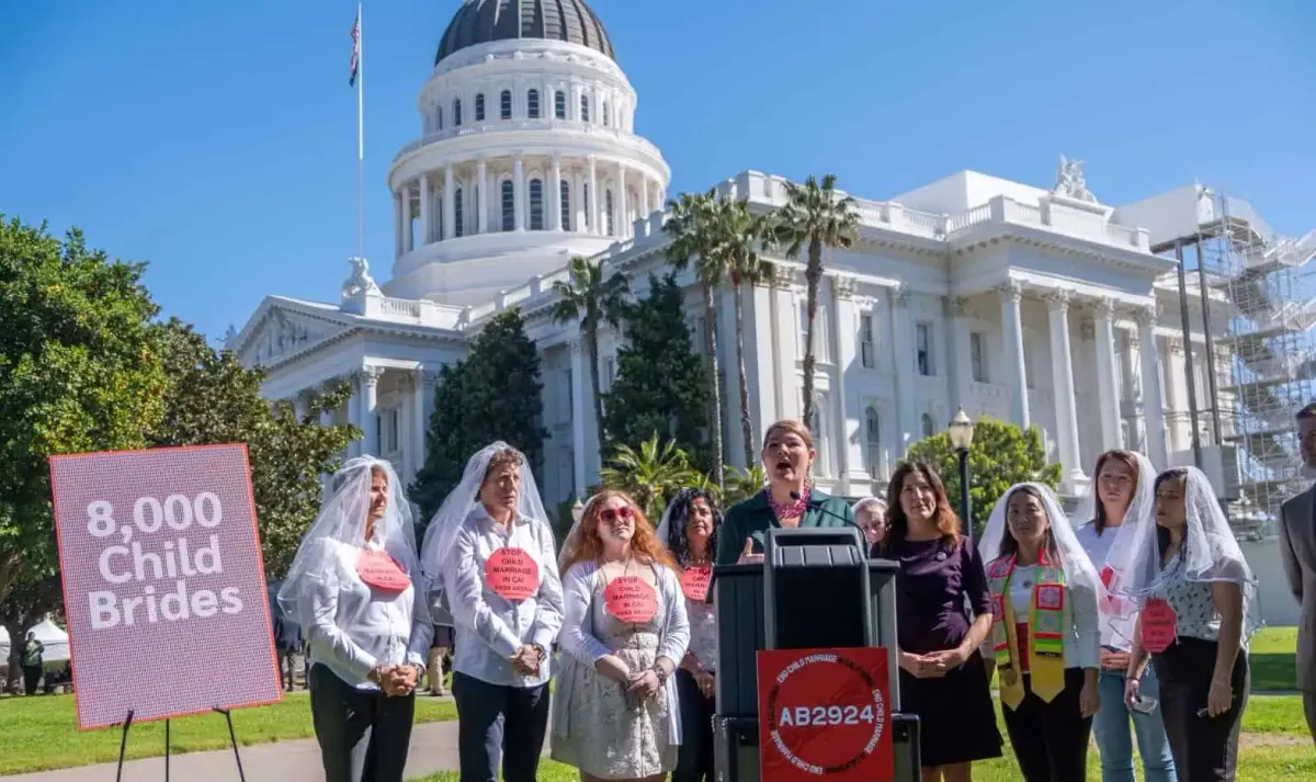 Creating.A.Movement (18+)