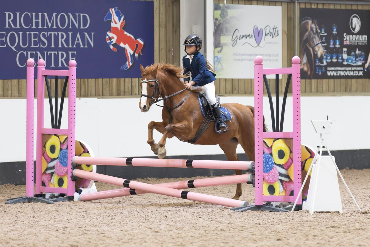 Sponsored Indoor Showjumping Competition - Rosettes & Prizes to 6th place