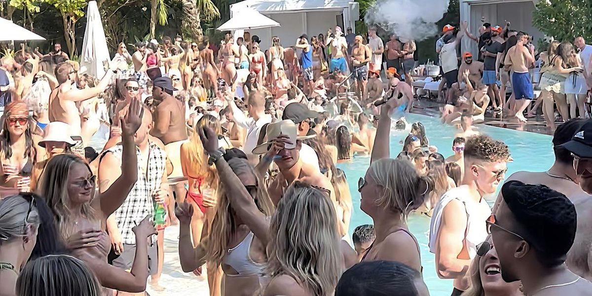 SLS Pool Party